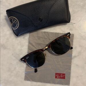 Ray-Ban Classic Clubmaster Tortoise Sunglasses with Black Case unisex style